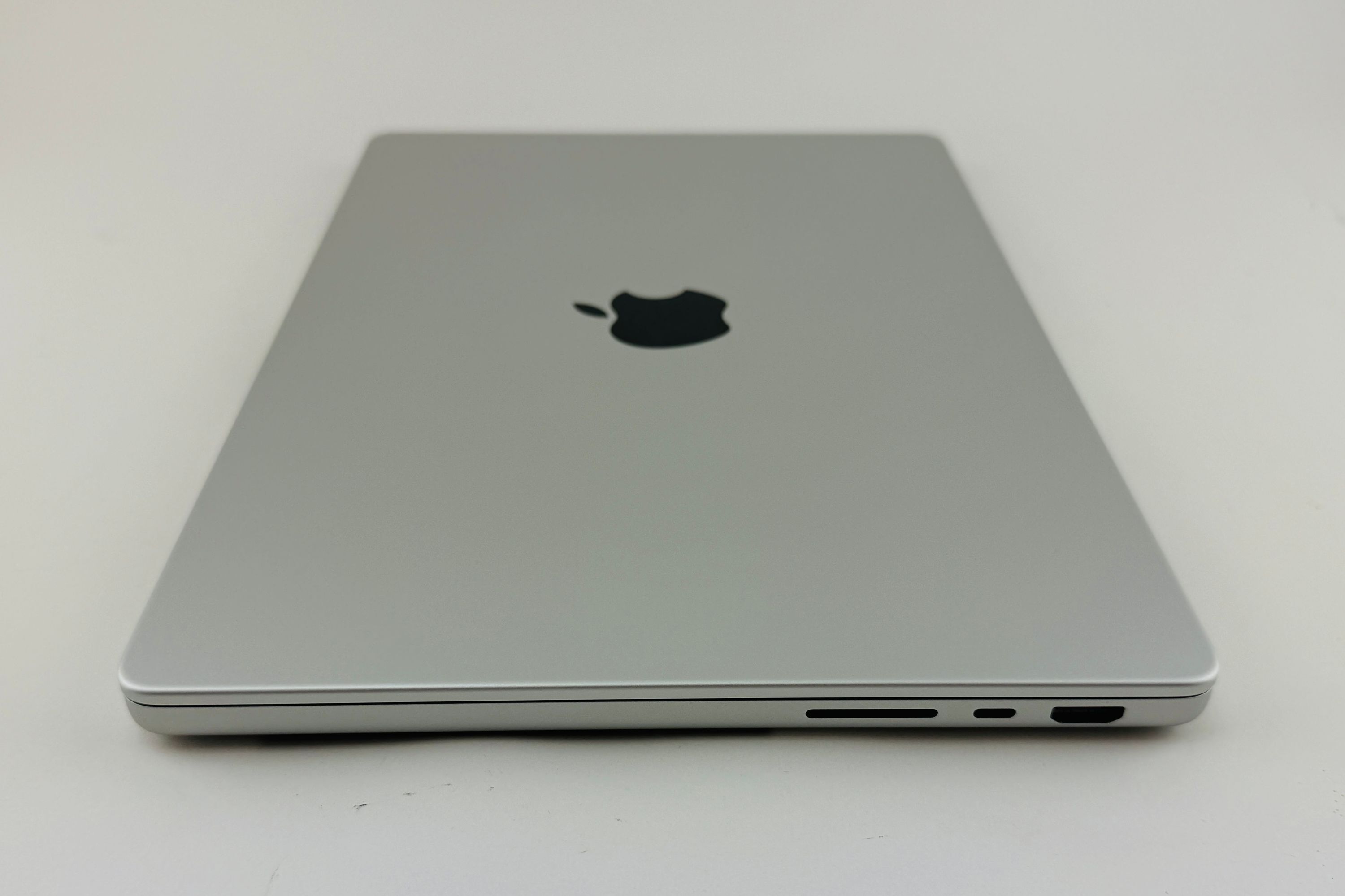 Apple MacBook Pro 14" (2023) M2 Max 30-Core - Silber