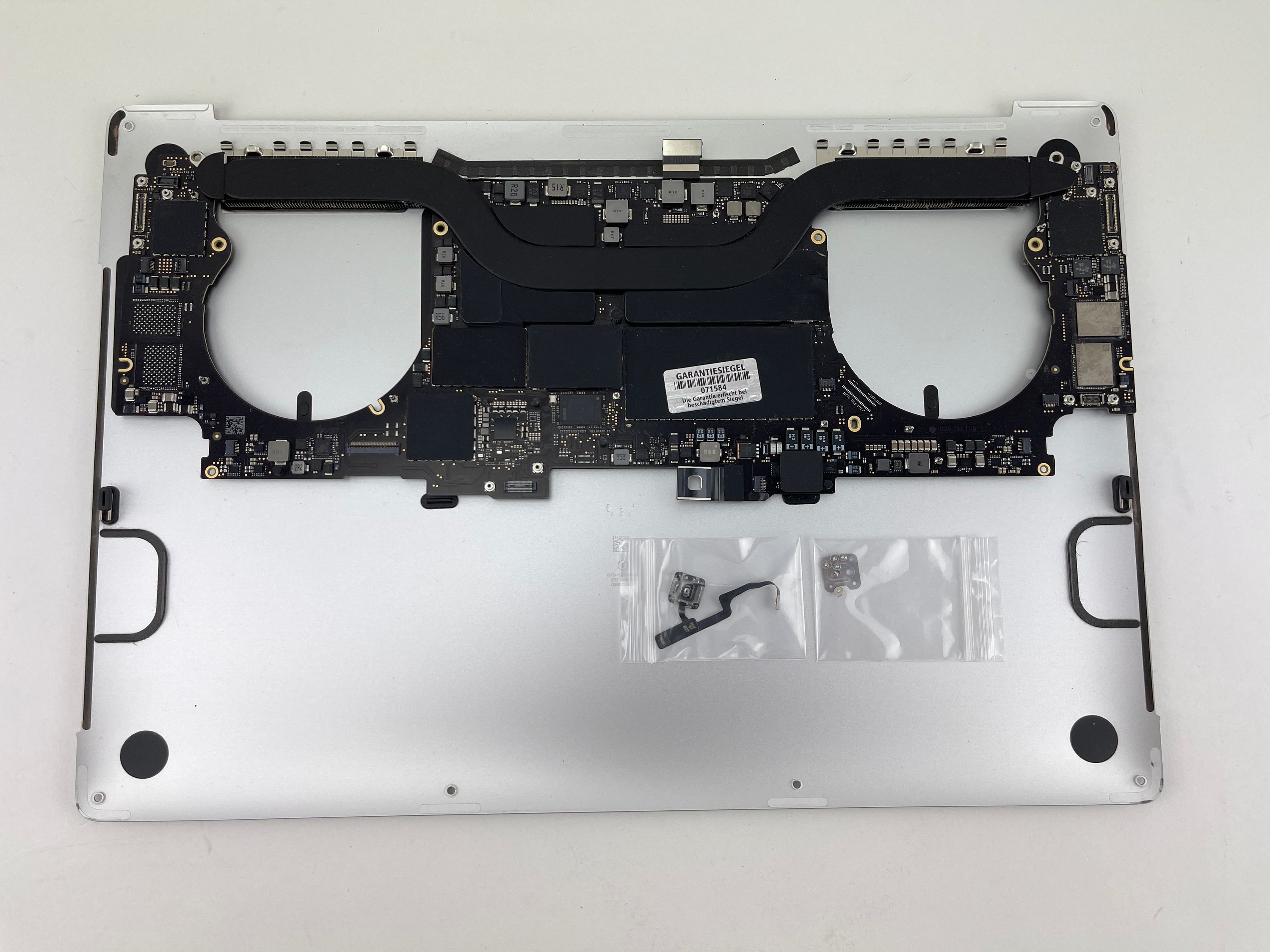 Apple MacBook Pro 16" A2141 Logicboard 2019 i7 2,6 GHz