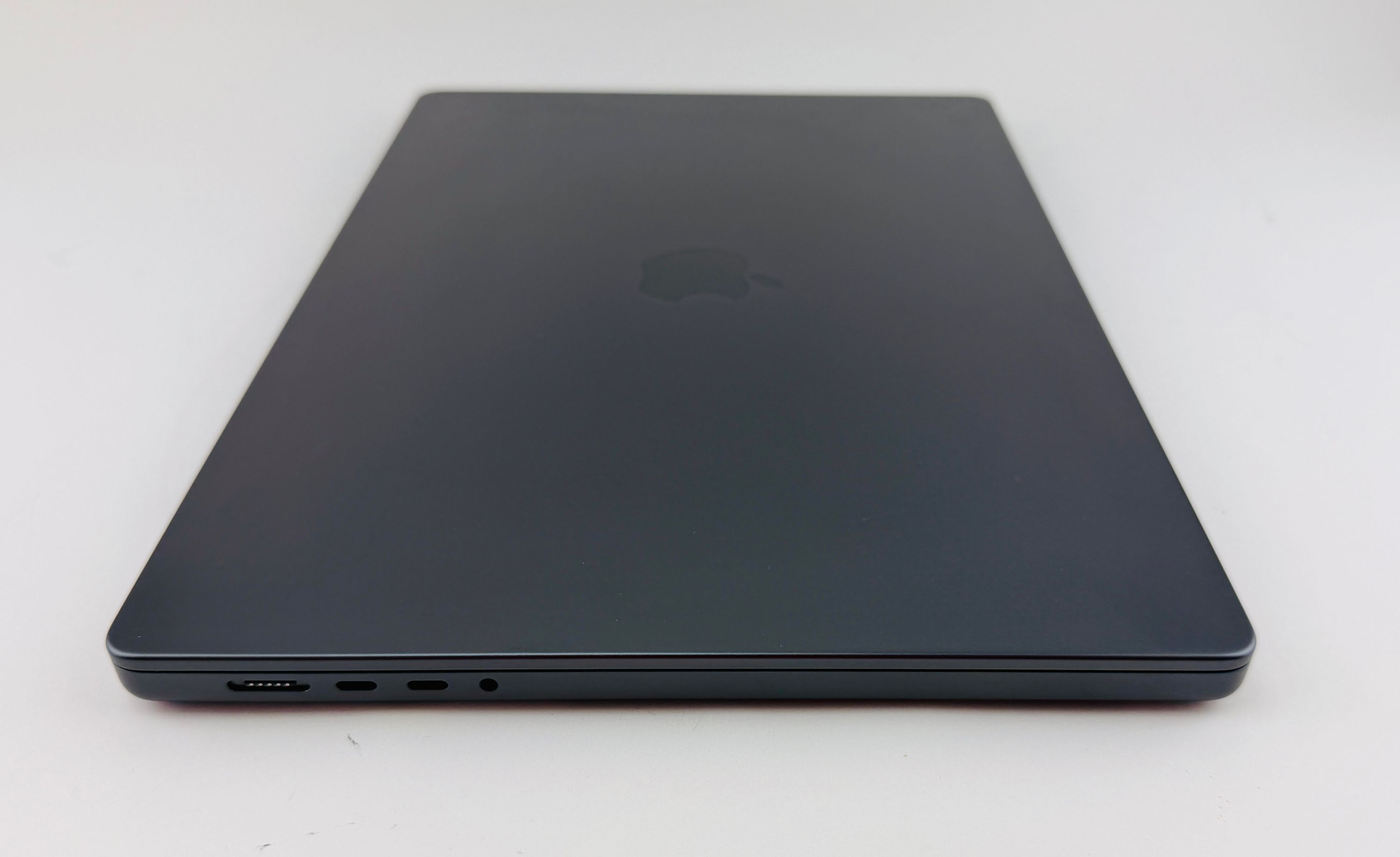 Apple MacBook Pro 16" (2024) M4 Pro - Space Black Nanotextur