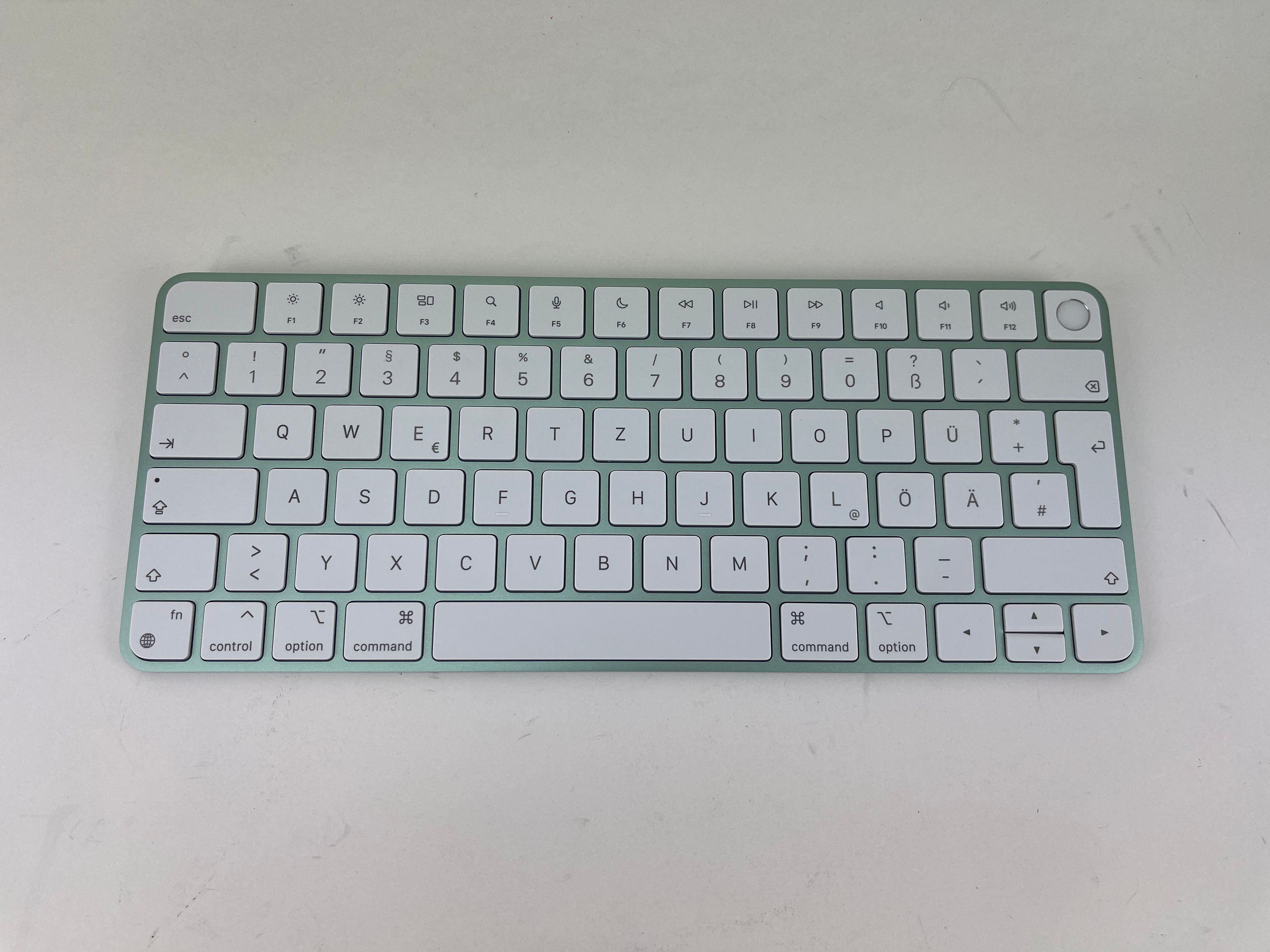 Apple Magic Keyboard A2449 mit Touch ID grün QWERTZ