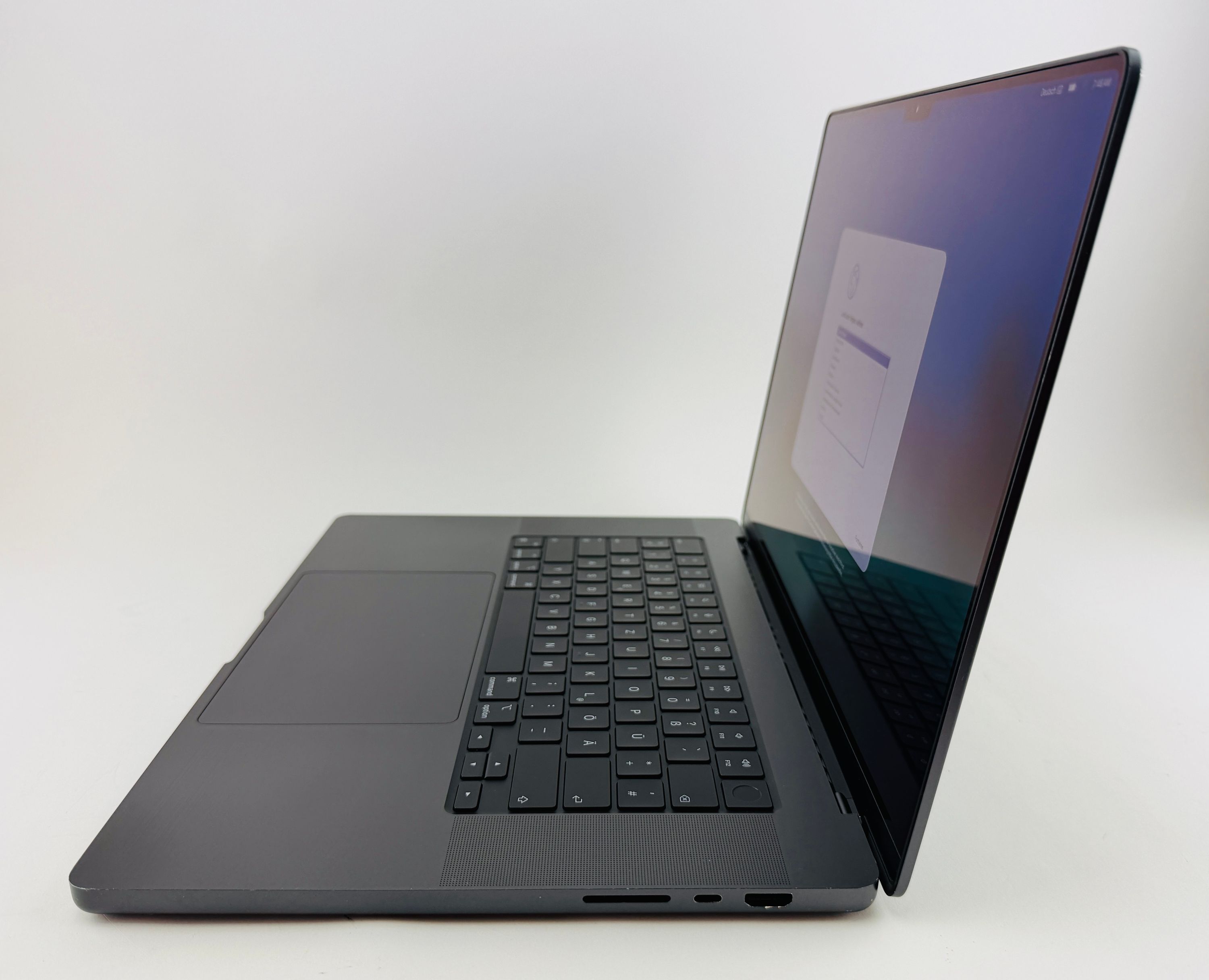 Apple MacBook Pro 16" (2024) M4 Max - Space Black