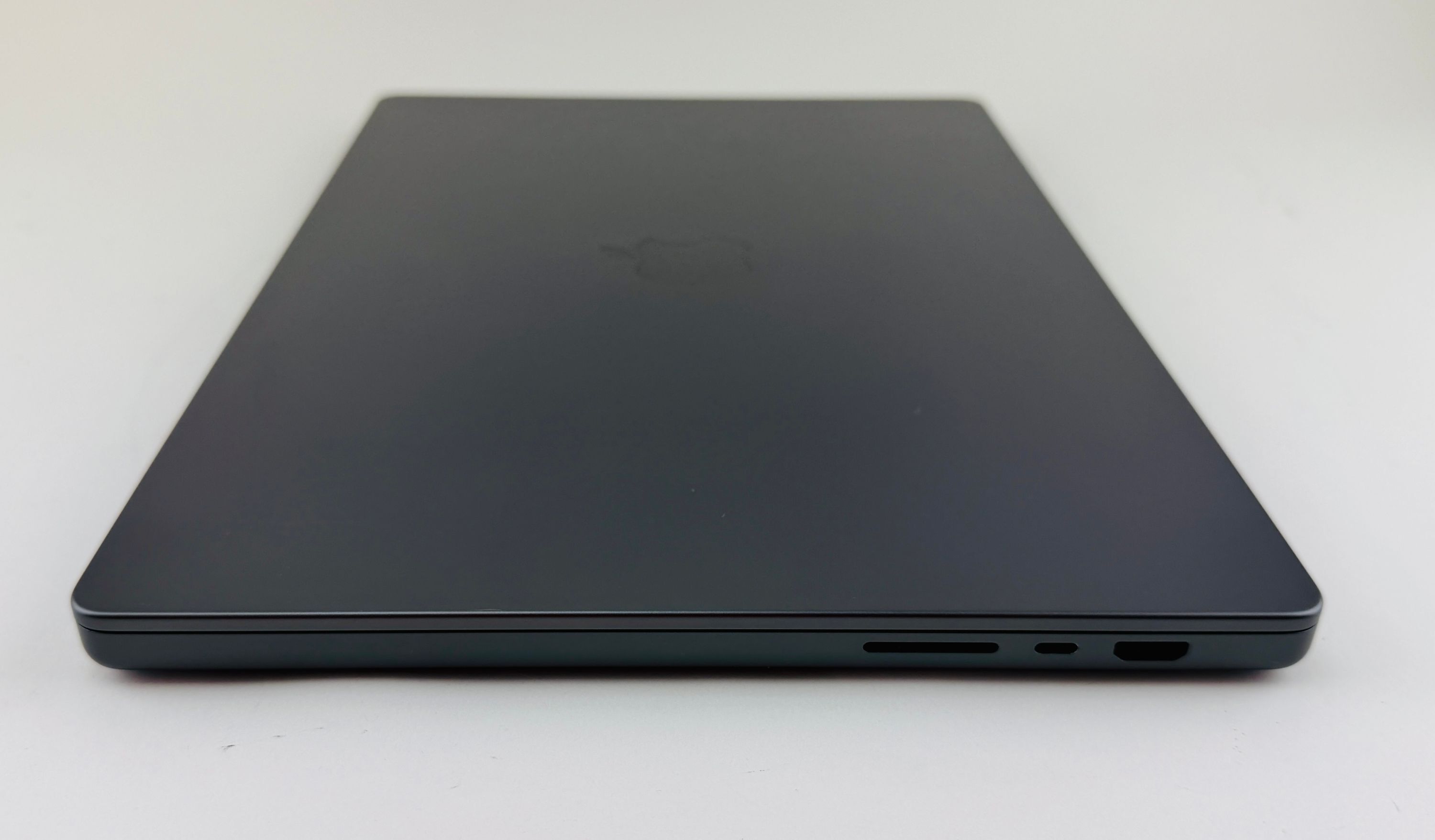 Apple MacBook Pro 16" (2024) M4 Max - Space Black