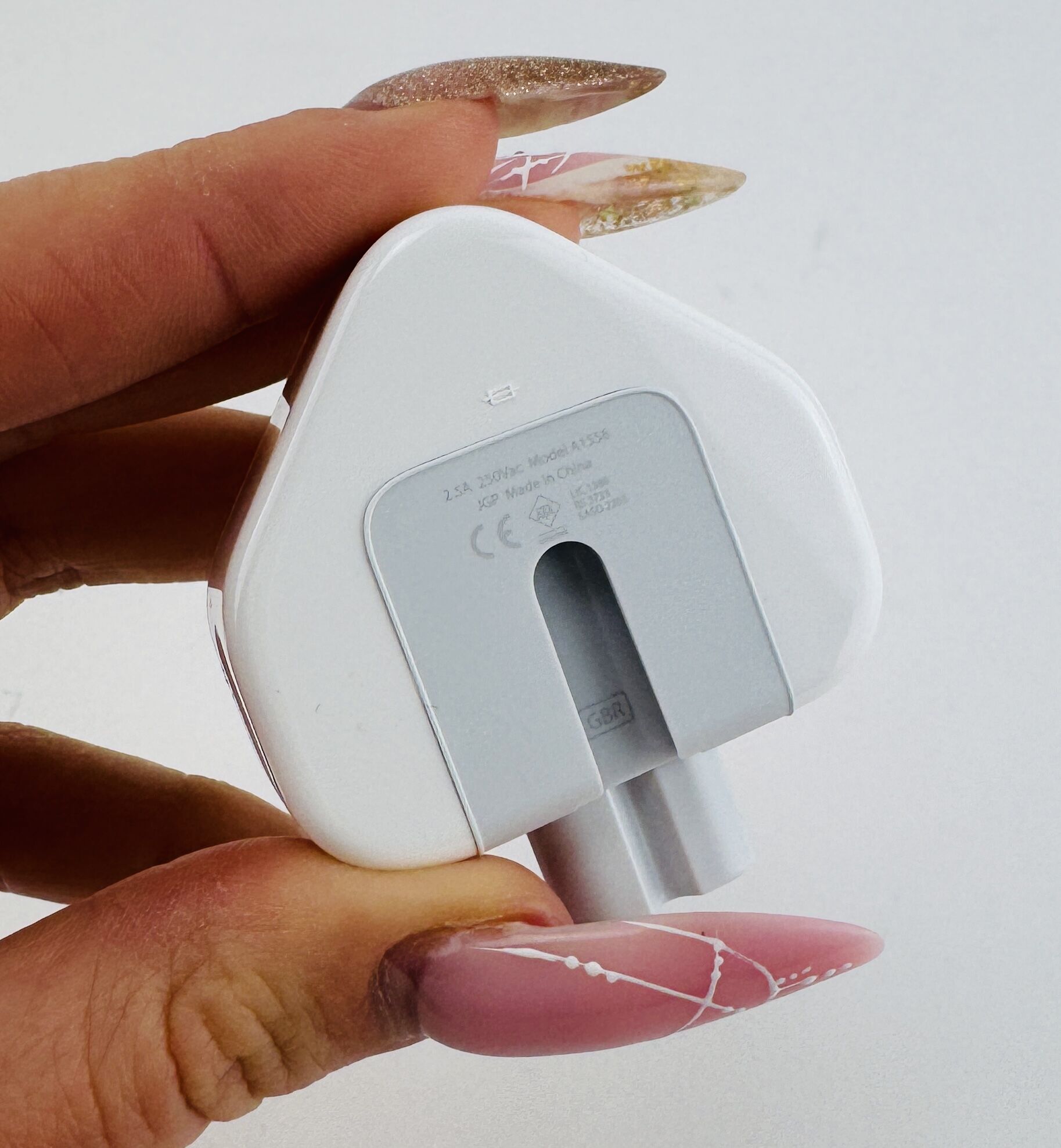 60x Apple Duck Head UK Adapter Reise Stecker MacBook Pro Air A1556 250V 2,5A