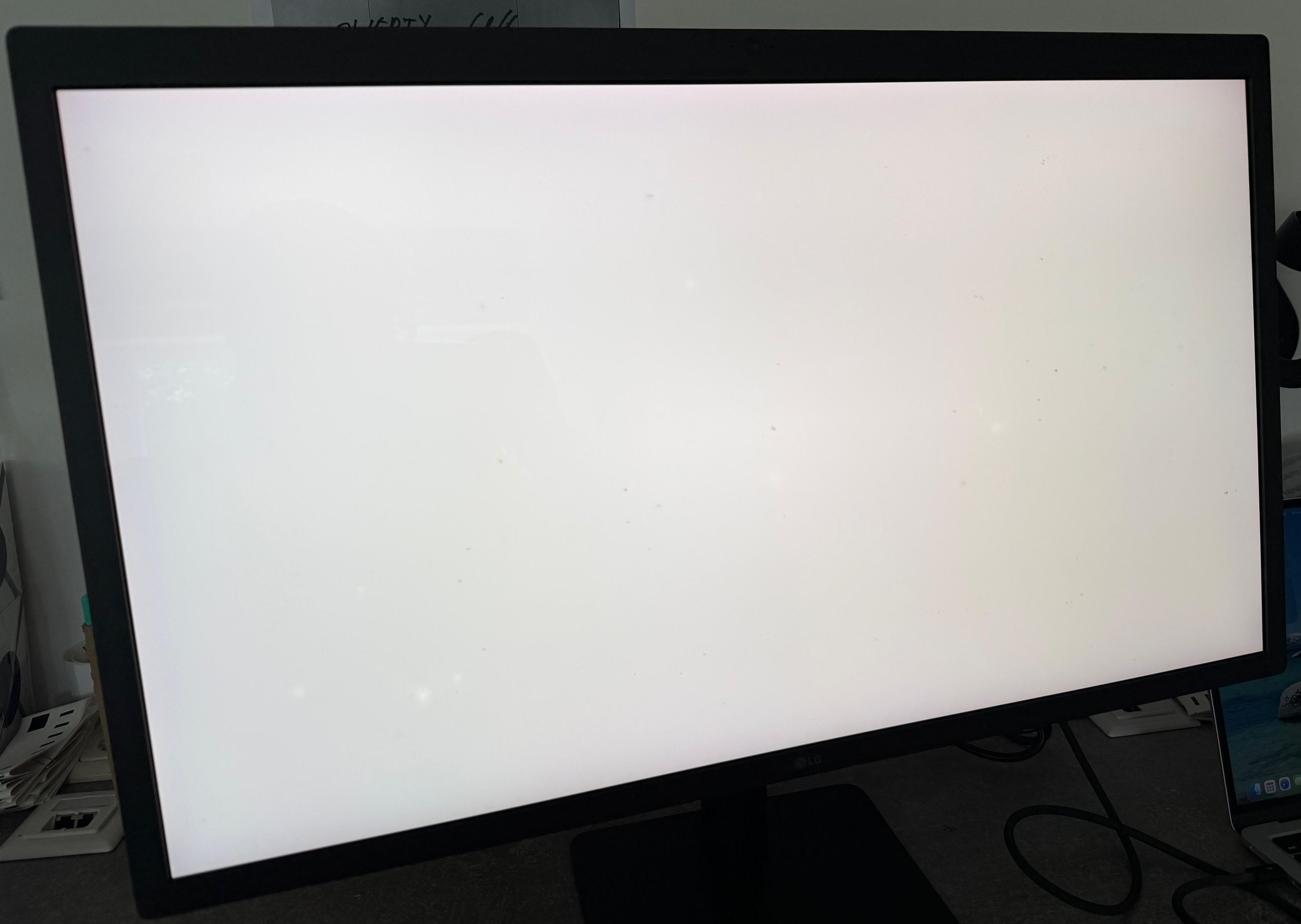 Monitor - LG UltraFine 5K Display 27MD5KA-B