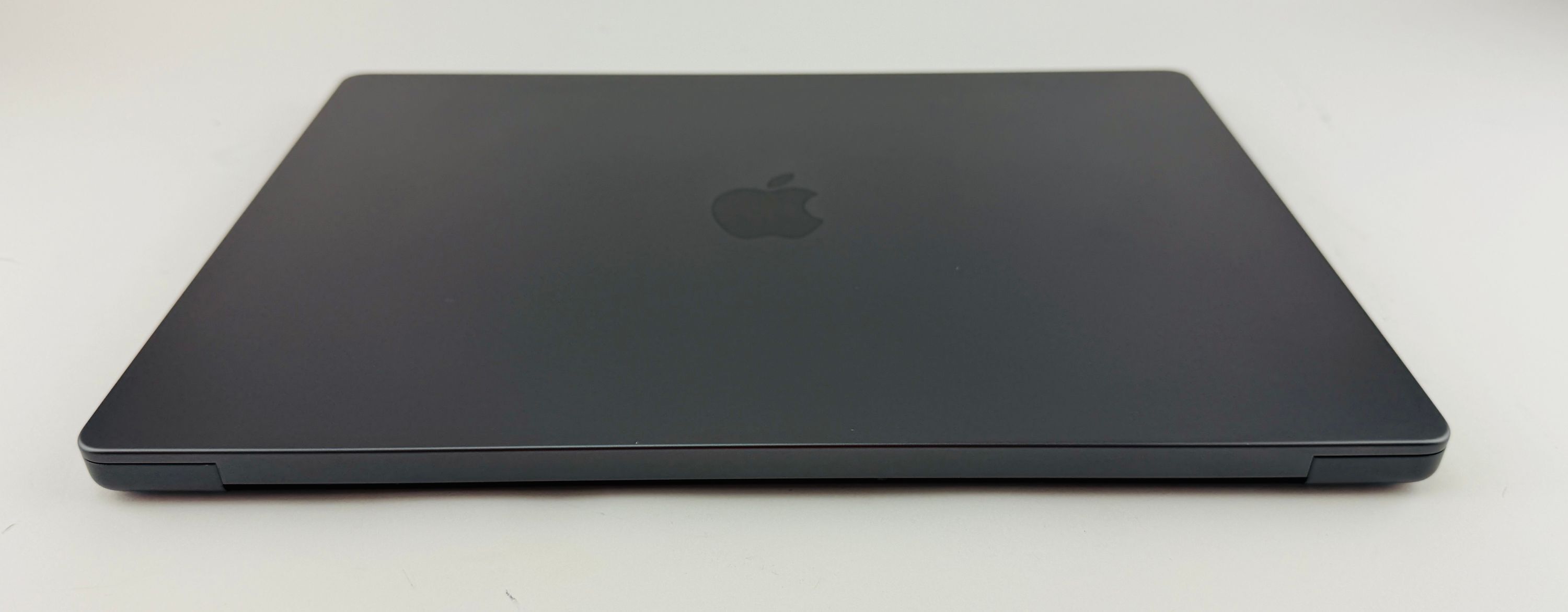 Apple MacBook Pro 16" (2024) M4 Max - Space Black